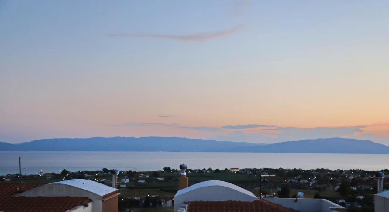 Heaven Horizon Villa Karianí 外观 照片
