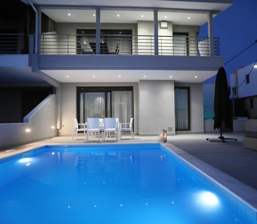 Heaven Horizon Villa Karianí 外观 照片