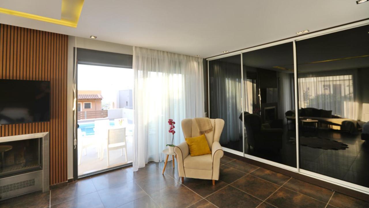 Heaven Horizon Villa Karianí 外观 照片