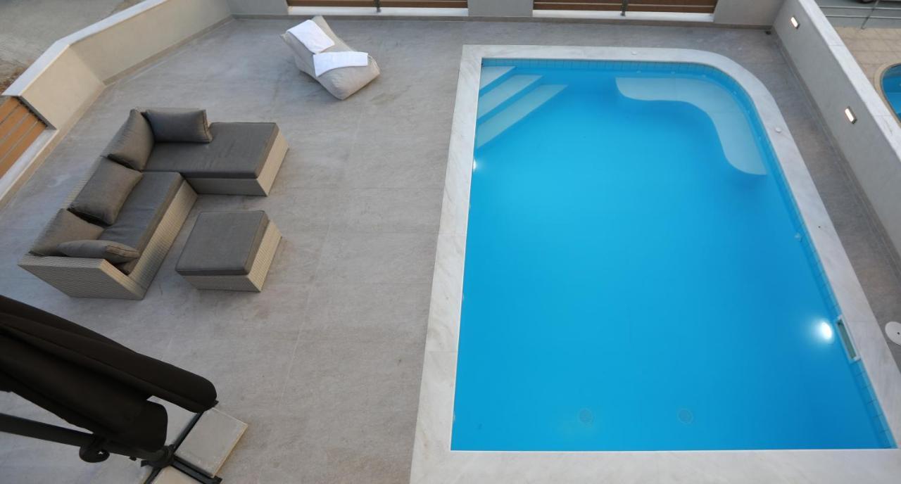Heaven Horizon Villa Karianí 外观 照片