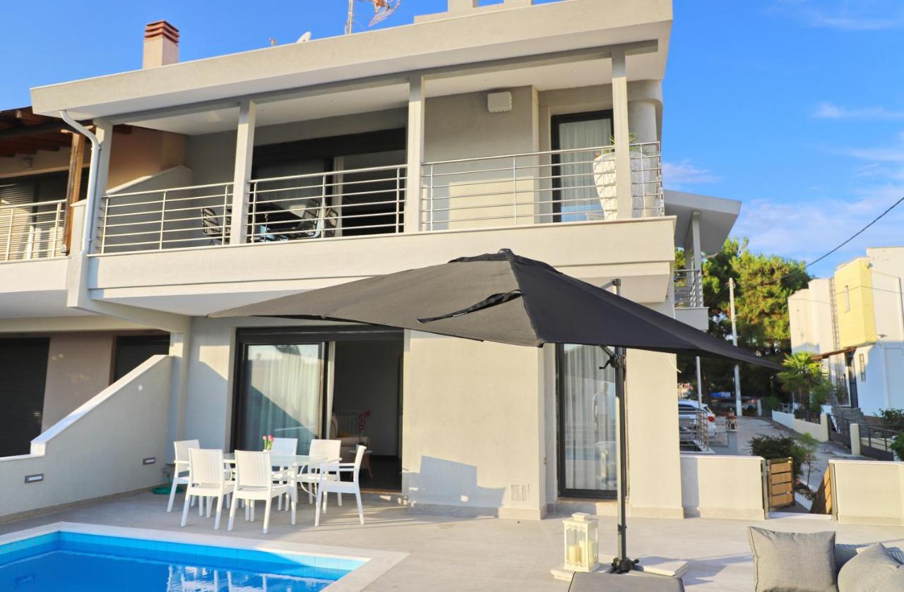Heaven Horizon Villa Karianí 外观 照片
