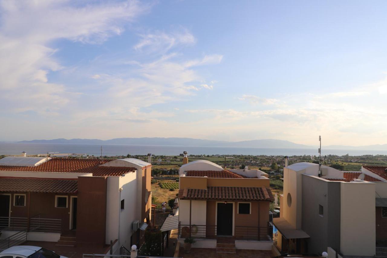 Heaven Horizon Villa Karianí 外观 照片